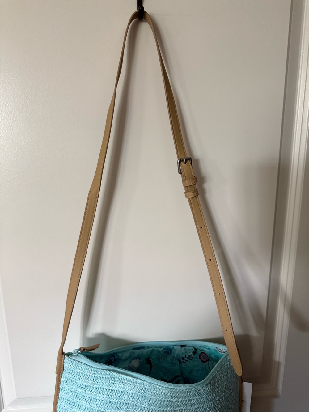 Vera Bradley Sea Turtle Crossbody Bag in Aqua - Picture 7 of 8